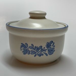 Butter Tub & Lid Yorktowne (USA) Pfaltzgraff